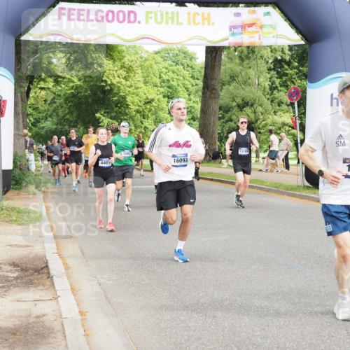 29.06.2025 - hella hamburg halbmarathon MichiJ http://msf.ph/oto/8367118 29.06.2025 10:44:07 Zwischen KM18-KM19 1715, 1719, 2883, 3093, 4467, 9577, 11083, 15189, 16093, 16261, 17160, 18388 meine-sportfotos.de