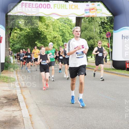 29.06.2025 - hella hamburg halbmarathon MichiJ http://msf.ph/oto/8367171 29.06.2025 10:44:08 Zwischen KM18-KM19 1715, 1719, 2025, 2883, 3093, 4467, 9577, 15189, 16093, 17160 meine-sportfotos.de