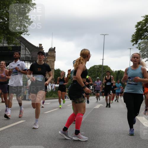 29.06.2025 - hella hamburg halbmarathon Yannick Fuchs http://msf.ph/oto/8367289 29.06.2025 10:53:25 20KM 2348, 2584, 2780, 2957, 2978, 3114, 3279, 3425, 3983, 4088, 4592, 4796, 5885, 6087, 6220, 6438, 7031, 7223, 7287, 10488, 10587, 10759, 10896, 10943, 11018, 11757, 11935, 11938, 12206, 12261, 12564, 12633, 12736, 12779, 12862, 13583, 13706, 13761, 14567, 14732, 14902, 14928, 14965, 15232, 15284, 15785, 16227, 16341, 16754, 16910, 16915, 16980, 17176, 17304, 17503, 17630, 18467, 18485, 18716, 18855, 19015, 19160 meine-sportfotos.de