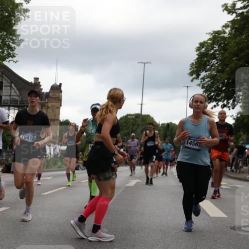29.06.2025 - hella hamburg halbmarathon Yannick Fuchs http://msf.ph/oto/8367324 29.06.2025 10:53:25 20KM 2348, 2584, 2780, 2957, 2978, 3114, 3279, 3425, 3983, 4088, 4592, 4796, 5885, 6087, 6220, 6438, 7031, 7223, 7287, 10488, 10587, 10759, 10896, 10943, 11018, 11757, 11935, 11938, 12206, 12261, 12564, 12633, 12736, 12779, 12862, 13583, 13706, 13761, 14567, 14732, 14902, 14928, 14965, 15232, 15284, 15785, 16227, 16341, 16754, 16910, 16915, 16980, 17176, 17304, 17503, 17630, 18467, 18485, 18716, 18855, 19015, 19160 meine-sportfotos.de