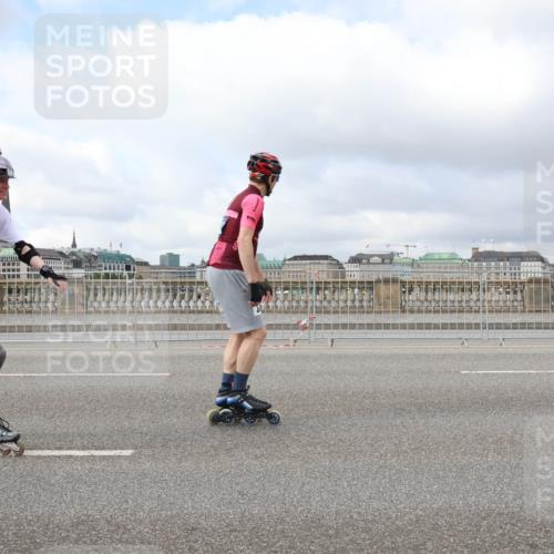 29.06.2025 - hella hamburg halbmarathon Lena Gebhardt http://msf.ph/oto/8367453 29.06.2025 09:10:54 Lombardsbrücke 26 meine-sportfotos.de