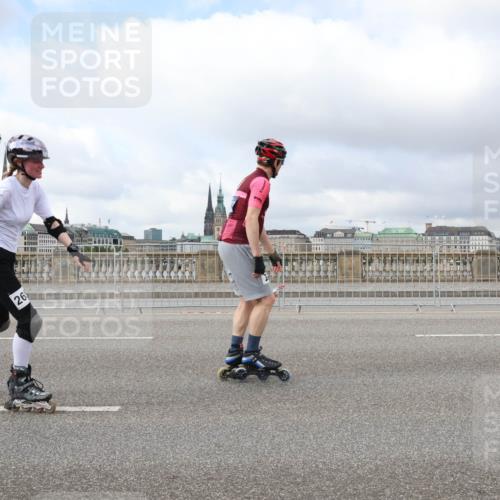 29.06.2025 - hella hamburg halbmarathon Lena Gebhardt http://msf.ph/oto/8367514 29.06.2025 09:10:54 Lombardsbrücke 26 meine-sportfotos.de