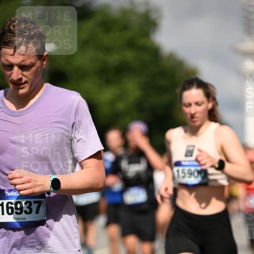 29.06.2025 - hella hamburg halbmarathon Dr. Thomas Lammeyer http://msf.ph/oto/8367523 29.06.2025 09:57:05 Kennedybrücke 1163, 1176, 1391, 1558, 1759, 2234, 2365, 2402, 2623, 2788, 2890, 3004, 3146, 3186, 4091, 4310, 4553, 4997, 5022, 5624, 5692, 6071, 6081, 6203, 6375, 6460, 6575, 6903, 7147, 7204, 7322, 7448, 7450, 8063, 8819, 9126, 9303, 9305, 9544, 9633, 9794, 11094, 11283 meine-sportfotos.de