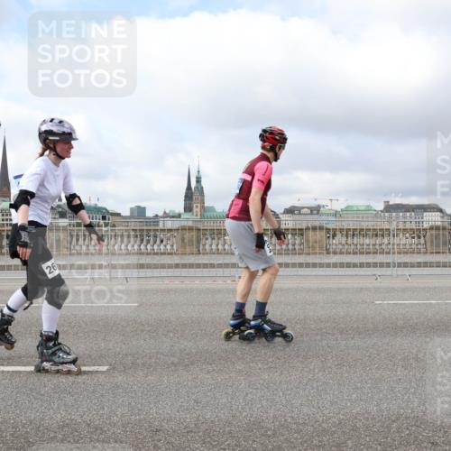 29.06.2025 - hella hamburg halbmarathon Lena Gebhardt http://msf.ph/oto/8367575 29.06.2025 09:10:54 Lombardsbrücke 26 meine-sportfotos.de