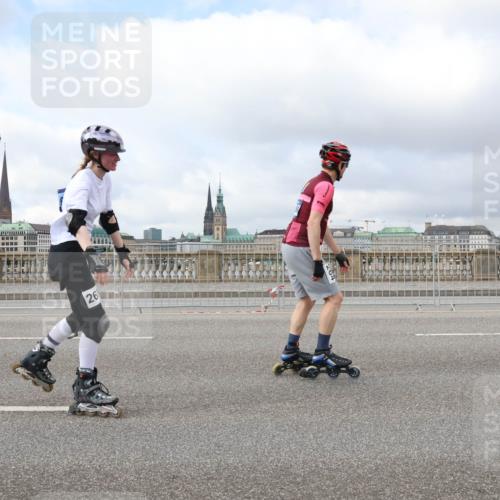 29.06.2025 - hella hamburg halbmarathon Lena Gebhardt http://msf.ph/oto/8367615 29.06.2025 09:10:54 Lombardsbrücke 26 meine-sportfotos.de
