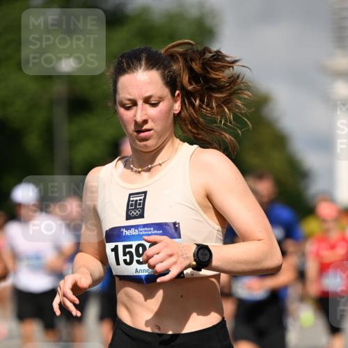29.06.2025 - hella hamburg halbmarathon Dr. Thomas Lammeyer http://msf.ph/oto/8367650 29.06.2025 09:57:06 Kennedybrücke 1163, 1176, 1391, 1558, 1759, 2234, 2365, 2402, 2623, 2788, 2890, 3004, 3146, 3186, 4091, 4310, 4553, 4997, 5022, 5624, 5692, 6071, 6081, 6203, 6282, 6375, 6460, 6575, 6903, 7147, 7204, 7322, 7448, 7450, 7480, 7734, 8063, 8819, 9126, 9303, 9305, 9544, 9633, 9794, 11094, 11283 meine-sportfotos.de