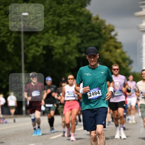 29.06.2025 - hella hamburg halbmarathon Dr. Thomas Lammeyer http://msf.ph/oto/8367662 29.06.2025 10:19:31 Kennedybrücke 1440, 1890, 2110, 2140, 2494, 2720, 2989, 3417, 4007, 4466, 4492, 4494, 5069, 5739, 5986, 6287, 6376, 6576, 7452, 7809, 7810, 7941, 7942, 8885, 9113, 9423, 9556, 9657, 9847, 9997, 10108, 10775, 10963 meine-sportfotos.de