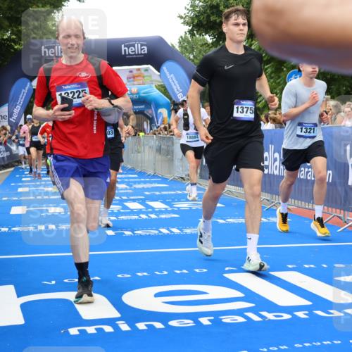 29.06.2025 - hella hamburg halbmarathon Strokosch-Dieckow http://msf.ph/oto/8367712 29.06.2025 10:50:01 Ziel 1216, 1321, 1507, 2020, 2540, 3562, 3692, 3852, 7100, 7657, 8313, 8454, 9031, 9213, 9303, 9491, 9965, 12203, 12271, 12527, 12733, 13225, 13282, 13758, 14257, 16403, 16716, 16732, 16887, 18228, 18657, 18658, 18884, 19112 meine-sportfotos.de