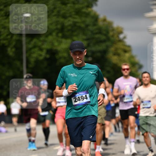 29.06.2025 - hella hamburg halbmarathon Dr. Thomas Lammeyer http://msf.ph/oto/8367764 29.06.2025 10:19:32 Kennedybrücke 1440, 1890, 2110, 2140, 2494, 2720, 2989, 3417, 4007, 4466, 4492, 4494, 5069, 5739, 6287, 6376, 6576, 7452, 7809, 7810, 7941, 7942, 8885, 9113, 9192, 9423, 9556, 9657, 9847, 10108, 10775, 10963 meine-sportfotos.de
