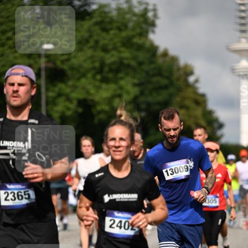 29.06.2025 - hella hamburg halbmarathon Dr. Thomas Lammeyer http://msf.ph/oto/8367776 29.06.2025 09:57:07 Kennedybrücke 1391, 1558, 1759, 2234, 2365, 2402, 2623, 2890, 3004, 3146, 3186, 4091, 4310, 4553, 5022, 5624, 5692, 6071, 6081, 6203, 6282, 6375, 6460, 6575, 6903, 7147, 7322, 7448, 7450, 7480, 7734, 8063, 8819, 9126, 9303, 9305, 9544, 9633, 9794, 11094, 11283 meine-sportfotos.de