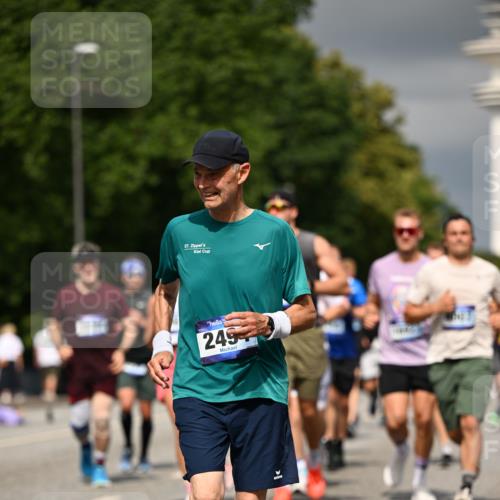 29.06.2025 - hella hamburg halbmarathon Dr. Thomas Lammeyer http://msf.ph/oto/8367793 29.06.2025 10:19:32 Kennedybrücke 1440, 1890, 2110, 2140, 2494, 2720, 2989, 3417, 4007, 4466, 4492, 4494, 5069, 5739, 6287, 6376, 6576, 7452, 7809, 7810, 7941, 7942, 8885, 9113, 9192, 9423, 9556, 9657, 9847, 10108, 10775, 10963 meine-sportfotos.de