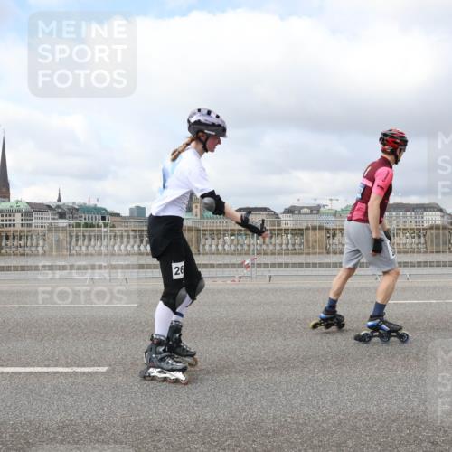 29.06.2025 - hella hamburg halbmarathon Lena Gebhardt http://msf.ph/oto/8367812 29.06.2025 09:10:54 Lombardsbrücke 26 meine-sportfotos.de