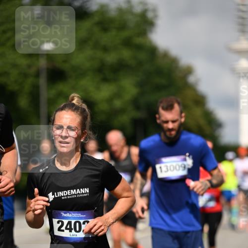 29.06.2025 - hella hamburg halbmarathon Dr. Thomas Lammeyer http://msf.ph/oto/8367824 29.06.2025 09:57:08 Kennedybrücke 1558, 1759, 2234, 2365, 2402, 2623, 2890, 3004, 3146, 3186, 4091, 4310, 4553, 5022, 5692, 6071, 6081, 6203, 6282, 6375, 6460, 6575, 6903, 7147, 7322, 7448, 7450, 7480, 7734, 8819, 9126, 9200, 9303, 9305, 9544, 9633, 9794, 11094, 11283 meine-sportfotos.de