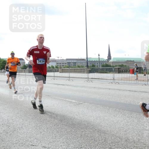 29.06.2025 - hella hamburg halbmarathon Lena Gebhardt http://msf.ph/oto/8367825 29.06.2025 10:14:37 Lombardsbrücke 1797, 106, 8, 3834, 34, 6282, 1071, 1406, 1728, 2046, 2494, 2601, 2690, 2990, 3020, 3025, 3154, 3454, 3691, 3756, 3834, 3939, 4032, 5191, 5608, 5670, 5981, 6028, 6083, 6089, 6366, 6935, 7195, 7209, 7442, 7802, 7840, 7991, 8001, 8055, 8147, 8409, 8755, 8892, 9173, 9556, 9663, 9709, 9845, 10224, 10391, 10610, 10963, 12467, 12938, 13237, 13285, 14488, 16126 meine-sportfotos.de