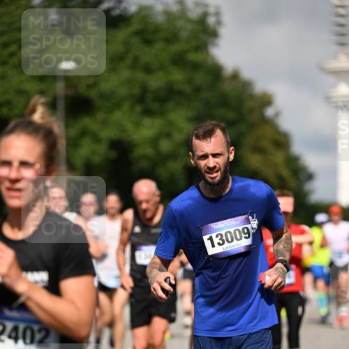 29.06.2025 - hella hamburg halbmarathon Dr. Thomas Lammeyer http://msf.ph/oto/8367851 29.06.2025 09:57:08 Kennedybrücke 1558, 1759, 2234, 2365, 2402, 2623, 2890, 3004, 3146, 3186, 4091, 4310, 4553, 5022, 5692, 6071, 6081, 6203, 6282, 6375, 6460, 6575, 6903, 7147, 7322, 7448, 7450, 7480, 7734, 8819, 9126, 9200, 9303, 9305, 9544, 9633, 9794, 11094, 11283 meine-sportfotos.de