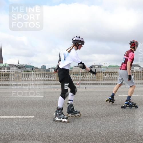 29.06.2025 - hella hamburg halbmarathon Lena Gebhardt http://msf.ph/oto/8367878 29.06.2025 09:10:54 Lombardsbrücke 26 meine-sportfotos.de