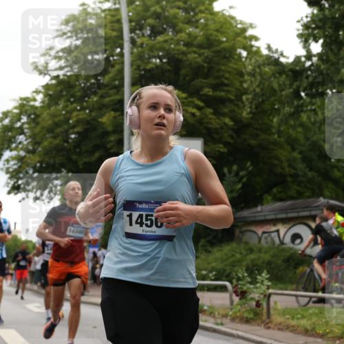 29.06.2025 - hella hamburg halbmarathon Yannick Fuchs http://msf.ph/oto/8367918 29.06.2025 10:53:26 20KM 2348, 2584, 2780, 2957, 2978, 3114, 3279, 3425, 3983, 4088, 4238, 4592, 4796, 5885, 6087, 6220, 6438, 7031, 7223, 7287, 9985, 10488, 10587, 10759, 10896, 10943, 11018, 11757, 11935, 11938, 12206, 12261, 12564, 12736, 12779, 12862, 13583, 13706, 13761, 14567, 14732, 14902, 14928, 14965, 15232, 15284, 15785, 16227, 16341, 16754, 16910, 16915, 16980, 17176, 17304, 17503, 17630, 18467, 18485, 18716, 18855, 19015, 19160 meine-sportfotos.de