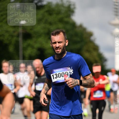 29.06.2025 - hella hamburg halbmarathon Dr. Thomas Lammeyer http://msf.ph/oto/8367982 29.06.2025 09:57:08 Kennedybrücke 1558, 1759, 2234, 2365, 2402, 2623, 2890, 3004, 3146, 3186, 4091, 4310, 4553, 5022, 5692, 6071, 6081, 6203, 6282, 6375, 6460, 6575, 6903, 7147, 7322, 7448, 7450, 7480, 7734, 8819, 9126, 9200, 9303, 9305, 9544, 9633, 9794, 11094, 11283 meine-sportfotos.de