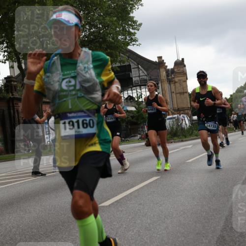 29.06.2025 - hella hamburg halbmarathon Yannick Fuchs http://msf.ph/oto/8368000 29.06.2025 10:53:27 20KM 2348, 2584, 2780, 3114, 3279, 3425, 3983, 4088, 4238, 4592, 4796, 5885, 6087, 6220, 6438, 7031, 7223, 7287, 8030, 9985, 10488, 10587, 10759, 10896, 10943, 11018, 11757, 11935, 11938, 12206, 12261, 12564, 12736, 12779, 12862, 13583, 13706, 13761, 14567, 14732, 14902, 14928, 14965, 15232, 15284, 15785, 16227, 16341, 16530, 16754, 16910, 16915, 16980, 17176, 17304, 17503, 17630, 18467, 18485, 18716, 18855, 19015, 19160 meine-sportfotos.de
