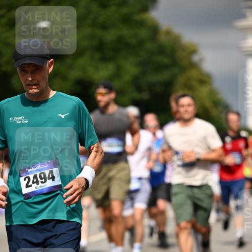 29.06.2025 - hella hamburg halbmarathon Dr. Thomas Lammeyer http://msf.ph/oto/8368016 29.06.2025 10:19:33 Kennedybrücke 1440, 1890, 2110, 2140, 2494, 2720, 2989, 3417, 4007, 4466, 5069, 5739, 6287, 6376, 6576, 7452, 7809, 7810, 7941, 7942, 8885, 9113, 9192, 9423, 9556, 9657, 9847, 10108, 10775, 10963 meine-sportfotos.de