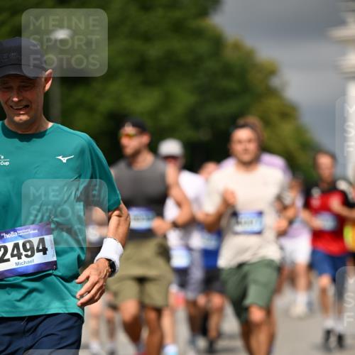29.06.2025 - hella hamburg halbmarathon Dr. Thomas Lammeyer http://msf.ph/oto/8368041 29.06.2025 10:19:33 Kennedybrücke 1440, 1890, 2110, 2140, 2494, 2720, 2989, 3417, 4007, 4466, 5069, 5739, 6287, 6376, 6576, 7452, 7809, 7810, 7941, 7942, 8885, 9113, 9192, 9423, 9556, 9657, 9847, 10108, 10775, 10963 meine-sportfotos.de