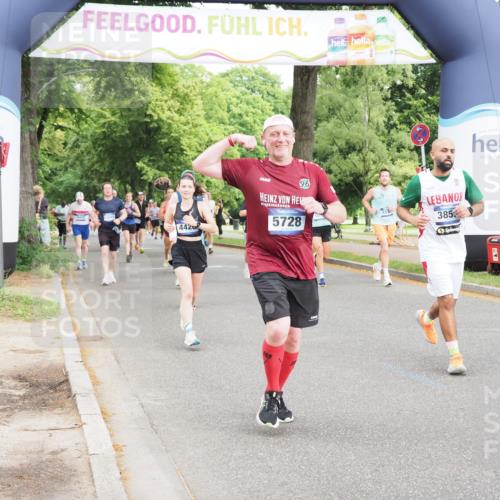 29.06.2025 - hella hamburg halbmarathon MichiJ http://msf.ph/oto/8368206 29.06.2025 10:44:15 Zwischen KM18-KM19 1200, 1833, 2025, 2488, 3093, 3413, 3859, 4426, 5015, 5457, 5458, 5728, 12773, 12774, 13376, 15189, 15584, 15726, 16830, 17769, 18966 meine-sportfotos.de
