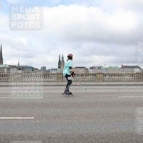 29.06.2025 - hella hamburg halbmarathon Lena Gebhardt http://msf.ph/oto/8368210 29.06.2025 09:10:56 Lombardsbrücke 347 meine-sportfotos.de