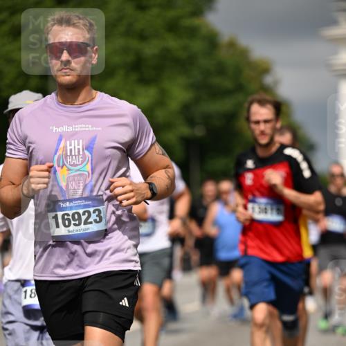 29.06.2025 - hella hamburg halbmarathon Dr. Thomas Lammeyer http://msf.ph/oto/8368212 29.06.2025 10:19:36 Kennedybrücke 1440, 1890, 2110, 2140, 2494, 2720, 2989, 3417, 4007, 4466, 5069, 5423, 6287, 6376, 6576, 7452, 7897, 7941, 7942, 8885, 9113, 9192, 9556, 9657, 9847, 10108, 10608, 10775, 10963 meine-sportfotos.de