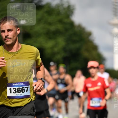 29.06.2025 - hella hamburg halbmarathon Dr. Thomas Lammeyer http://msf.ph/oto/8368239 29.06.2025 09:57:10 Kennedybrücke 1558, 1759, 2234, 2365, 2402, 2623, 2890, 3004, 3146, 3186, 4091, 4310, 4553, 4949, 5022, 5692, 6071, 6081, 6203, 6282, 6375, 6388, 6460, 6575, 6903, 7322, 7448, 7450, 7480, 7734, 9030, 9043, 9126, 9200, 9303, 9305, 9544, 9633, 9723, 9794, 11283 meine-sportfotos.de