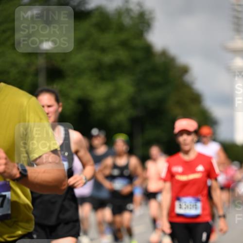 29.06.2025 - hella hamburg halbmarathon Dr. Thomas Lammeyer http://msf.ph/oto/8368256 29.06.2025 09:57:11 Kennedybrücke 1558, 1759, 2234, 2365, 2402, 2623, 2890, 3004, 3146, 3186, 4091, 4310, 4553, 4949, 5022, 5460, 5692, 6071, 6081, 6203, 6282, 6375, 6388, 6460, 6575, 6903, 7167, 7448, 7450, 7480, 7734, 9030, 9043, 9126, 9200, 9303, 9305, 9544, 9633, 9723, 9794, 11283 meine-sportfotos.de