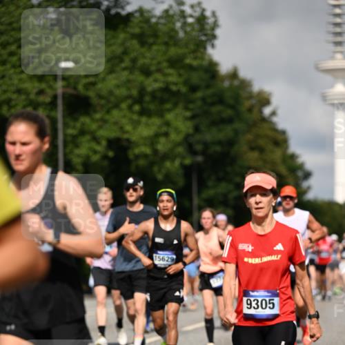 29.06.2025 - hella hamburg halbmarathon Dr. Thomas Lammeyer http://msf.ph/oto/8368266 29.06.2025 09:57:11 Kennedybrücke 1558, 1759, 2234, 2365, 2402, 2623, 2890, 3004, 3146, 3186, 4091, 4310, 4553, 4949, 5022, 5460, 5692, 6071, 6081, 6203, 6282, 6375, 6388, 6460, 6575, 6903, 7167, 7448, 7450, 7480, 7734, 9030, 9043, 9126, 9200, 9303, 9305, 9544, 9633, 9723, 9794, 11283 meine-sportfotos.de