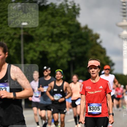 29.06.2025 - hella hamburg halbmarathon Dr. Thomas Lammeyer http://msf.ph/oto/8368278 29.06.2025 09:57:11 Kennedybrücke 1558, 1759, 2234, 2365, 2402, 2623, 2890, 3004, 3146, 3186, 4091, 4310, 4553, 4949, 5022, 5460, 5692, 6071, 6081, 6203, 6282, 6375, 6388, 6460, 6575, 6903, 7167, 7448, 7450, 7480, 7734, 9030, 9043, 9126, 9200, 9303, 9305, 9544, 9633, 9723, 9794, 11283 meine-sportfotos.de