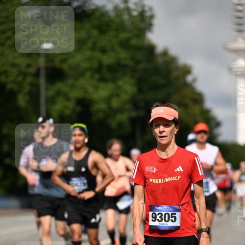 29.06.2025 - hella hamburg halbmarathon Dr. Thomas Lammeyer http://msf.ph/oto/8368330 29.06.2025 09:57:12 Kennedybrücke 1759, 2234, 2365, 2402, 2623, 2890, 2937, 3004, 3146, 3186, 3414, 4091, 4310, 4553, 4949, 5022, 5460, 5692, 6071, 6081, 6203, 6282, 6375, 6388, 6460, 6575, 6903, 7167, 7448, 7480, 7734, 9030, 9043, 9126, 9200, 9303, 9305, 9544, 9633, 9723, 9794, 9965, 11283 meine-sportfotos.de