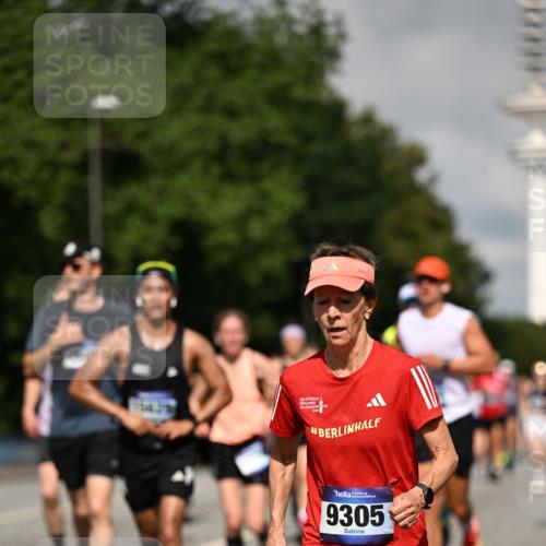 29.06.2025 - hella hamburg halbmarathon Dr. Thomas Lammeyer http://msf.ph/oto/8368350 29.06.2025 09:57:12 Kennedybrücke 1759, 2234, 2365, 2402, 2623, 2890, 2937, 3004, 3146, 3186, 3414, 4091, 4310, 4553, 4949, 5022, 5460, 5692, 6071, 6081, 6203, 6282, 6375, 6388, 6460, 6575, 6903, 7167, 7448, 7480, 7734, 9030, 9043, 9126, 9200, 9303, 9305, 9544, 9633, 9723, 9794, 9965, 11283 meine-sportfotos.de