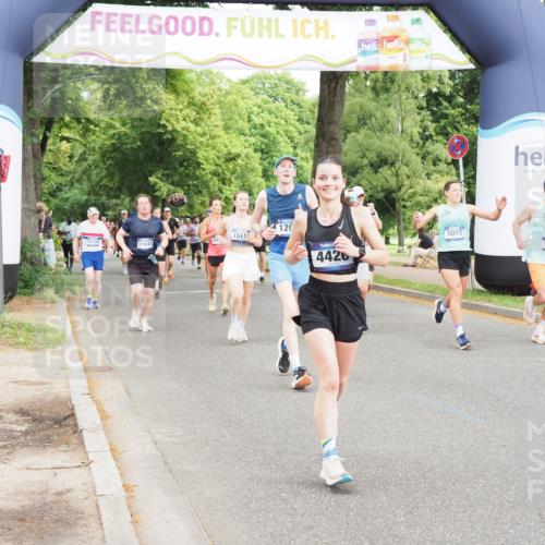 29.06.2025 - hella hamburg halbmarathon MichiJ http://msf.ph/oto/8368448 29.06.2025 10:44:17 Zwischen KM18-KM19 1200, 1833, 2488, 3413, 3859, 4426, 5015, 5134, 5457, 5458, 5728, 12773, 12774, 13376, 15110, 15584, 15726, 16531, 16830, 17769, 17848, 18966 meine-sportfotos.de