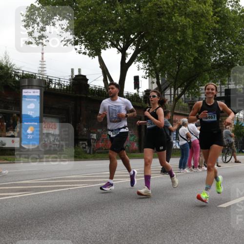 29.06.2025 - hella hamburg halbmarathon Yannick Fuchs http://msf.ph/oto/8368465 29.06.2025 10:53:28 20KM 2348, 2780, 3114, 3279, 3425, 3983, 4088, 4238, 4796, 4986, 5885, 6087, 6220, 6438, 7031, 7223, 7287, 8030, 8807, 9985, 10488, 10587, 10896, 10943, 11018, 11114, 11757, 11935, 11938, 12206, 12261, 12564, 12736, 12779, 12862, 13583, 13706, 13761, 14567, 14732, 14902, 14928, 14965, 15232, 15284, 15785, 16227, 16530, 16754, 16910, 16915, 16980, 17176, 17304, 17503, 17630, 18467, 18485, 18716, 18855, 19015, 19160 meine-sportfotos.de
