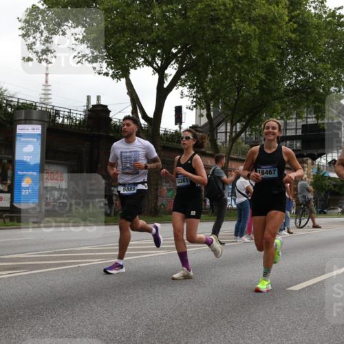 29.06.2025 - hella hamburg halbmarathon Yannick Fuchs http://msf.ph/oto/8368526 29.06.2025 10:53:28 20KM 2348, 2780, 3114, 3279, 3425, 3983, 4088, 4238, 4796, 4986, 5885, 6087, 6220, 6438, 7031, 7223, 7287, 8030, 8807, 9985, 10488, 10587, 10896, 10943, 11018, 11114, 11757, 11935, 11938, 12206, 12261, 12564, 12736, 12779, 12862, 13583, 13706, 13761, 14567, 14732, 14902, 14928, 14965, 15232, 15284, 15785, 16227, 16530, 16754, 16910, 16915, 16980, 17176, 17304, 17503, 17630, 18467, 18485, 18716, 18855, 19015, 19160 meine-sportfotos.de