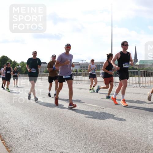29.06.2025 - hella hamburg halbmarathon Lena Gebhardt http://msf.ph/oto/8368563 29.06.2025 10:02:03 Lombardsbrücke 7223, 1364, 16420, 14660, 1513, 12781, 1654, 1184, 1329, 1364, 1432, 1453, 1464, 1653, 1722, 1729, 1881, 1940, 2142, 2167, 2322, 2323, 2591, 2806, 2957, 3039, 3169, 4286, 4328, 4663, 4985, 5547, 5602, 5603, 5742, 5763, 6166, 6295, 6322, 6327, 6438, 6595, 6921, 7031, 7189, 7223, 7243, 8578, 8926, 9020, 9021, 9156, 9230, 9353, 9741, 9928, 10177, 10281, 10301, 10882, 10915, 11554, 11871, 11938, 12315, 12316, 12491, 14471, 14660, 14677, 16420 meine-sportfotos.de