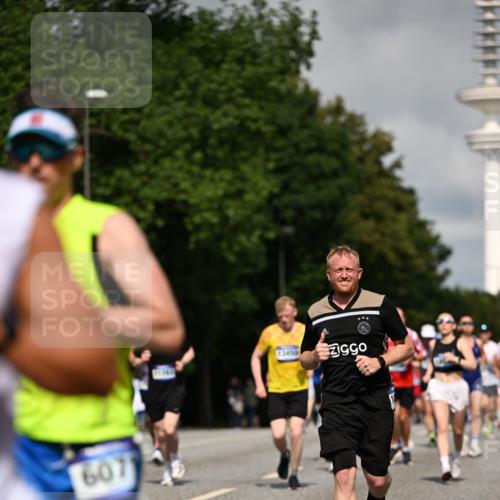 29.06.2025 - hella hamburg halbmarathon Dr. Thomas Lammeyer http://msf.ph/oto/8368597 29.06.2025 09:57:16 Kennedybrücke 1466, 1759, 2234, 2365, 2402, 2623, 2890, 2937, 3004, 3186, 3414, 4091, 4235, 4247, 4310, 4553, 4949, 5022, 5362, 5460, 5532, 5650, 5692, 6071, 6203, 6282, 6375, 6388, 6460, 6575, 6903, 7167, 7385, 7448, 7480, 7734, 9030, 9043, 9126, 9200, 9303, 9305, 9544, 9633, 9723, 9965, 11077, 11283 meine-sportfotos.de