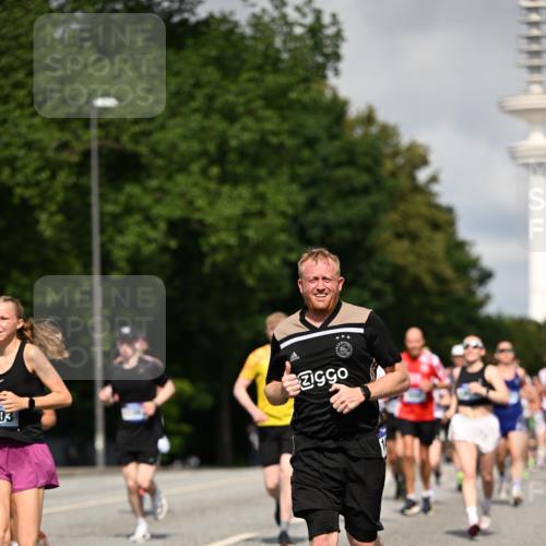 29.06.2025 - hella hamburg halbmarathon Dr. Thomas Lammeyer http://msf.ph/oto/8368655 29.06.2025 09:57:16 Kennedybrücke 1466, 1759, 2234, 2365, 2402, 2623, 2890, 2937, 3004, 3186, 3414, 4091, 4235, 4247, 4310, 4553, 4949, 5022, 5362, 5460, 5532, 5650, 5692, 6071, 6203, 6282, 6375, 6388, 6460, 6575, 6903, 7167, 7385, 7448, 7480, 7734, 9030, 9043, 9126, 9200, 9303, 9305, 9544, 9633, 9723, 9965, 11077, 11283 meine-sportfotos.de