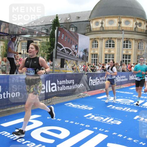 29.06.2025 - hella hamburg halbmarathon Michael Strokosch http://msf.ph/oto/8368671 29.06.2025 10:57:46 Ziel 1715, 1719, 1972, 2606, 5391, 7833, 10133, 12440, 12774, 13523, 14737, 15217, 15220, 16418, 17201, 17455, 17814, 18388, 18508, 18727, 18985 meine-sportfotos.de