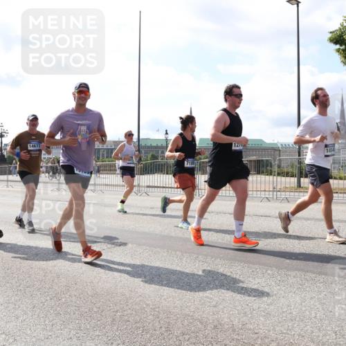 29.06.2025 - hella hamburg halbmarathon Lena Gebhardt http://msf.ph/oto/8368681 29.06.2025 10:02:04 Lombardsbrücke 14660, 1467, 7189, 1270, 1654, 1184, 1329, 1364, 1432, 1453, 1464, 1653, 1729, 1881, 1940, 2142, 2322, 2323, 2591, 2806, 2957, 3039, 3169, 4286, 4328, 4663, 4985, 5602, 5603, 5742, 5763, 6166, 6295, 6322, 6327, 6438, 6595, 7031, 7189, 7223, 7243, 8578, 8926, 9020, 9021, 9156, 9230, 9353, 9741, 9928, 10177, 10866, 10882, 10915, 11554, 11871, 11938, 12315, 12316, 12491, 14471, 14660, 14677, 16420 meine-sportfotos.de