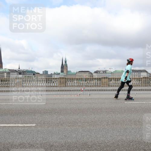 29.06.2025 - hella hamburg halbmarathon Lena Gebhardt http://msf.ph/oto/8368814 29.06.2025 09:10:57 Lombardsbrücke  meine-sportfotos.de