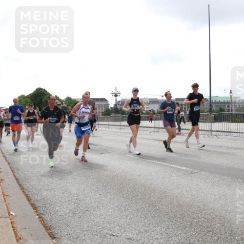 29.06.2025 - hella hamburg halbmarathon Lena Gebhardt http://msf.ph/oto/8368832 29.06.2025 10:39:37 Lombardsbrücke 12217, 10849, 19104, 284, 8995, 6321, 1760, 1856, 1883, 2092, 2313, 2571, 2574, 2578, 2843, 2893, 2976, 2998, 3046, 3275, 3353, 3727, 3882, 3883, 3884, 4298, 4523, 4603, 4609, 4659, 4752, 4855, 4882, 5045, 5701, 6321, 6342, 6343, 6427, 6428, 6719, 6726, 6739, 6748, 7045, 7053, 7125, 7199, 7341, 7429, 7501, 7506, 7524, 7684, 7815, 8107, 8203, 8243, 8612, 8995, 9393, 9420, 9446, 9569, 9698, 9747, 9777, 10001, 10315, 10441, 10512, 10516 meine-sportfotos.de