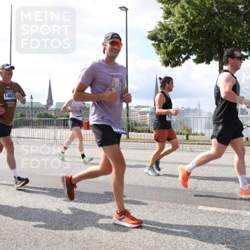 29.06.2025 - hella hamburg halbmarathon Lena Gebhardt http://msf.ph/oto/8368926 29.06.2025 10:02:04 Lombardsbrücke 14660, 14677, 1017, 1184, 1329, 1364, 1432, 1453, 1464, 1653, 1729, 1881, 1940, 2142, 2322, 2323, 2591, 2806, 2957, 3039, 3169, 4286, 4328, 4663, 4985, 5602, 5603, 5742, 5763, 6166, 6295, 6322, 6327, 6438, 6595, 7031, 7189, 7223, 7243, 8578, 8926, 9020, 9021, 9156, 9230, 9353, 9741, 9928, 10177, 10866, 10882, 10915, 11554, 11871, 11938, 12315, 12316, 12491, 14471, 14660, 14677, 16420 meine-sportfotos.de