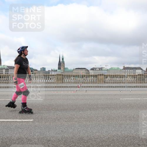 29.06.2025 - hella hamburg halbmarathon Lena Gebhardt http://msf.ph/oto/8368933 29.06.2025 09:10:57 Lombardsbrücke 504 meine-sportfotos.de