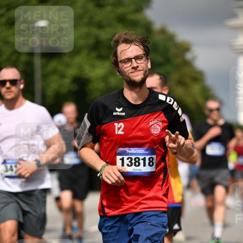 29.06.2025 - hella hamburg halbmarathon Dr. Thomas Lammeyer http://msf.ph/oto/8368950 29.06.2025 10:19:37 Kennedybrücke 1440, 1890, 2110, 2140, 2494, 2720, 2989, 3417, 4007, 4466, 5069, 5423, 6287, 6376, 6576, 7452, 7897, 7941, 7942, 8885, 9113, 9192, 9556, 9657, 9847, 10108, 10608, 10775, 10963 meine-sportfotos.de