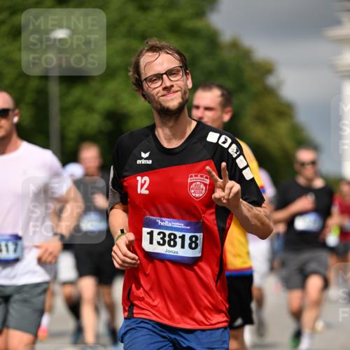 29.06.2025 - hella hamburg halbmarathon Dr. Thomas Lammeyer http://msf.ph/oto/8368963 29.06.2025 10:19:37 Kennedybrücke 1440, 1890, 2110, 2140, 2494, 2720, 2989, 3417, 4007, 4466, 5069, 5423, 6287, 6376, 6576, 7452, 7897, 7941, 7942, 8885, 9113, 9192, 9556, 9657, 9847, 10108, 10608, 10775, 10963 meine-sportfotos.de