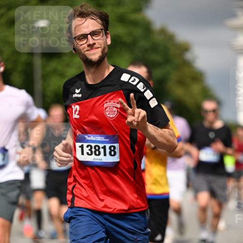 29.06.2025 - hella hamburg halbmarathon Dr. Thomas Lammeyer http://msf.ph/oto/8368971 29.06.2025 10:19:37 Kennedybrücke 1440, 1890, 2110, 2140, 2494, 2720, 2989, 3417, 4007, 4466, 5069, 5423, 6287, 6376, 6576, 7452, 7897, 7941, 7942, 8885, 9113, 9192, 9556, 9657, 9847, 10108, 10608, 10775, 10963 meine-sportfotos.de
