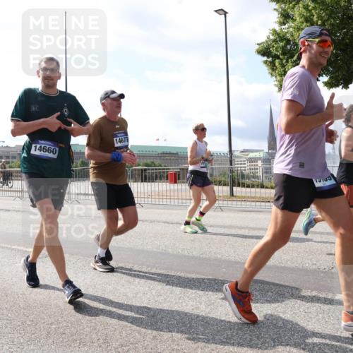 29.06.2025 - hella hamburg halbmarathon Lena Gebhardt http://msf.ph/oto/8368975 29.06.2025 10:02:05 Lombardsbrücke 14660, 14677, 101, 1184, 1329, 1364, 1432, 1453, 1464, 1653, 1729, 1881, 1940, 2142, 2322, 2323, 2806, 2957, 3039, 3169, 4286, 4328, 4663, 4985, 5602, 5603, 5742, 5763, 6166, 6295, 6322, 6327, 6438, 6595, 7031, 7189, 7223, 7243, 8578, 8926, 9020, 9021, 9156, 9230, 9353, 9741, 9928, 10177, 10866, 10882, 10915, 11554, 11871, 11938, 12315, 12316, 12491, 14471, 14660, 14677, 16420 meine-sportfotos.de